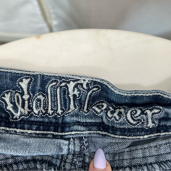 Wallflower Bootcut Bedazzled Back Pockets Blue Denim Jeans Size 9 - Picture 11 of 12